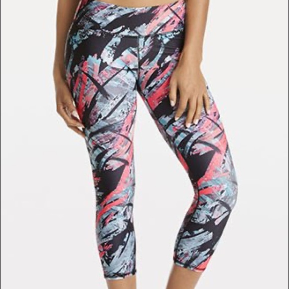 Fabletics Printed Powerhold Capri Leggings